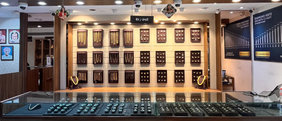 Gold rings and chain collection at Chandukaka Saraf Nashik jewellery store featuring elegant designs for daily wear and special occasions.